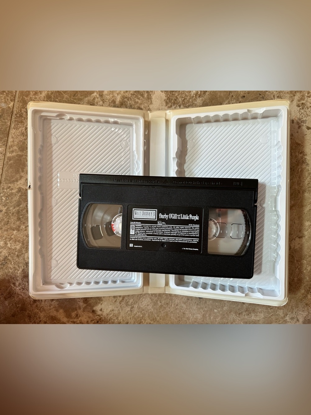 Disney Darby O'Gill and the Little People VHS Tape and Clamshell - Picture 5 of 6